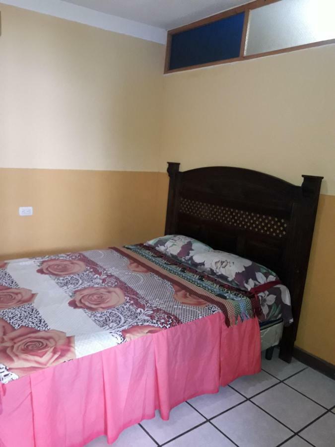 سان بيدرو لا لاغونا Hotel Peneleu المظهر الخارجي الصورة